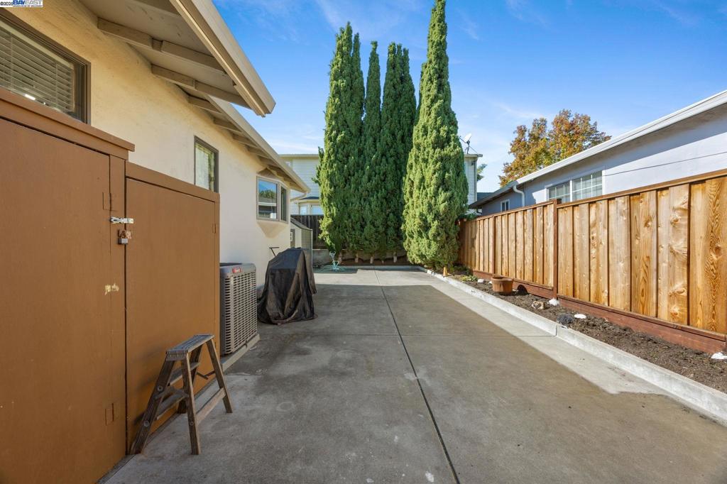 CASTRO VALLEY - Residential