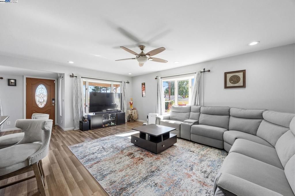 CASTRO VALLEY - Residential