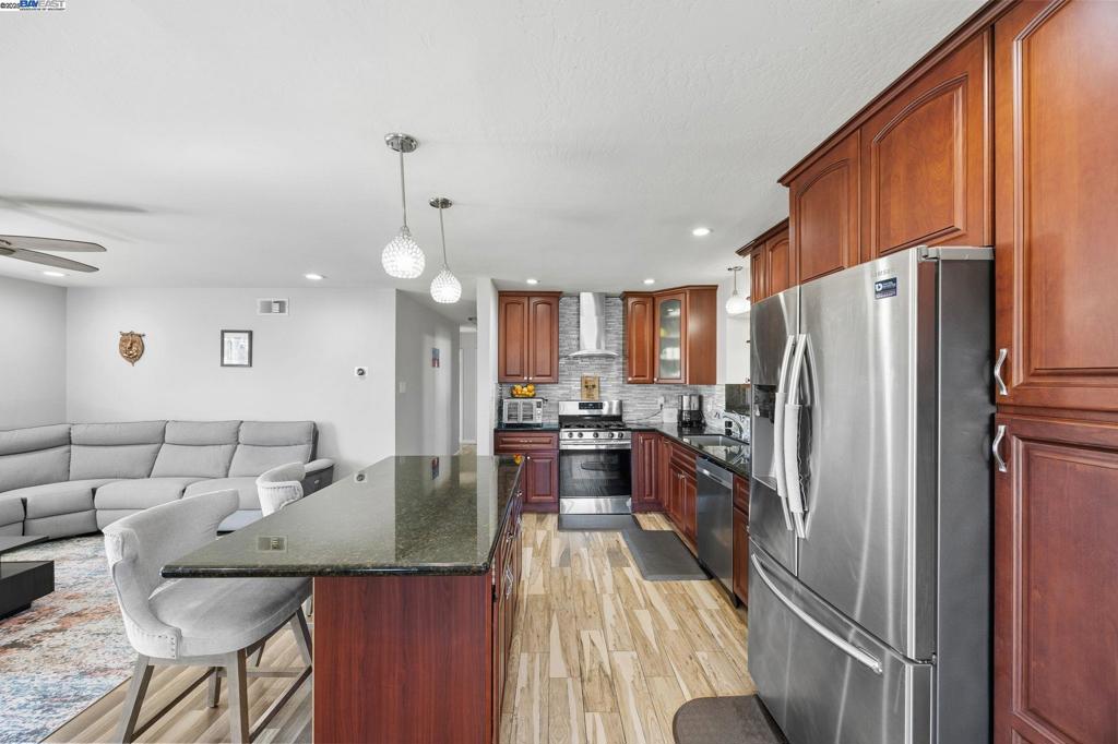 CASTRO VALLEY - Residential