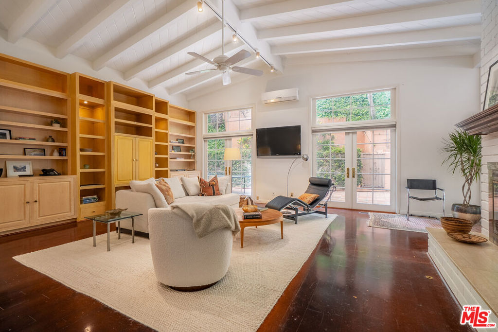 10160 Cielo Drive