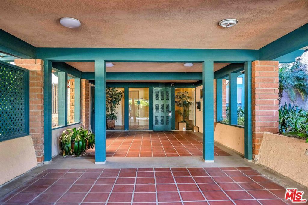 Photo of 5651 Windsor Way #102, Culver City, CA 90230 (MLS # 26662237)