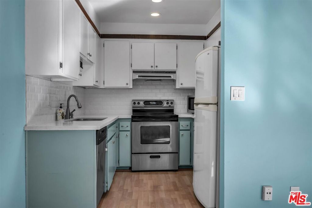 Photo of 5651 Windsor Way #102, Culver City, CA 90230 (MLS # 26662237)