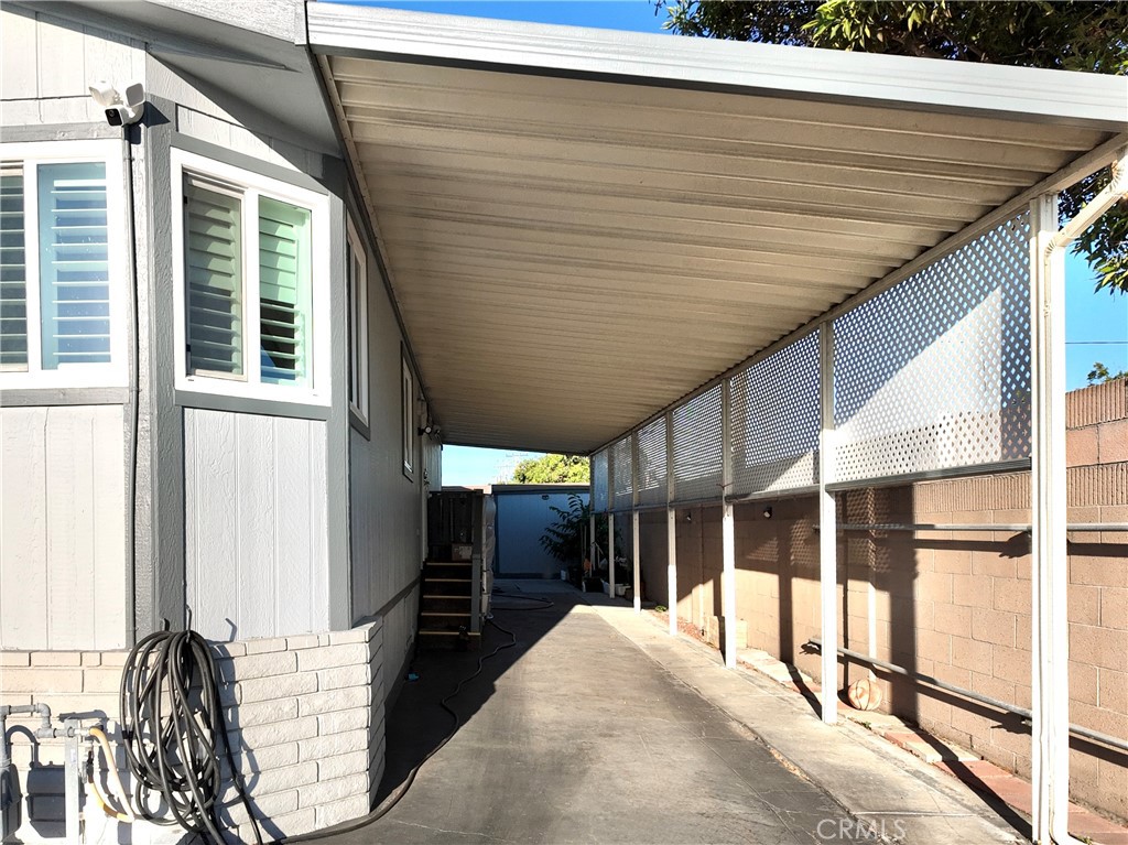 323 N Euclid 63