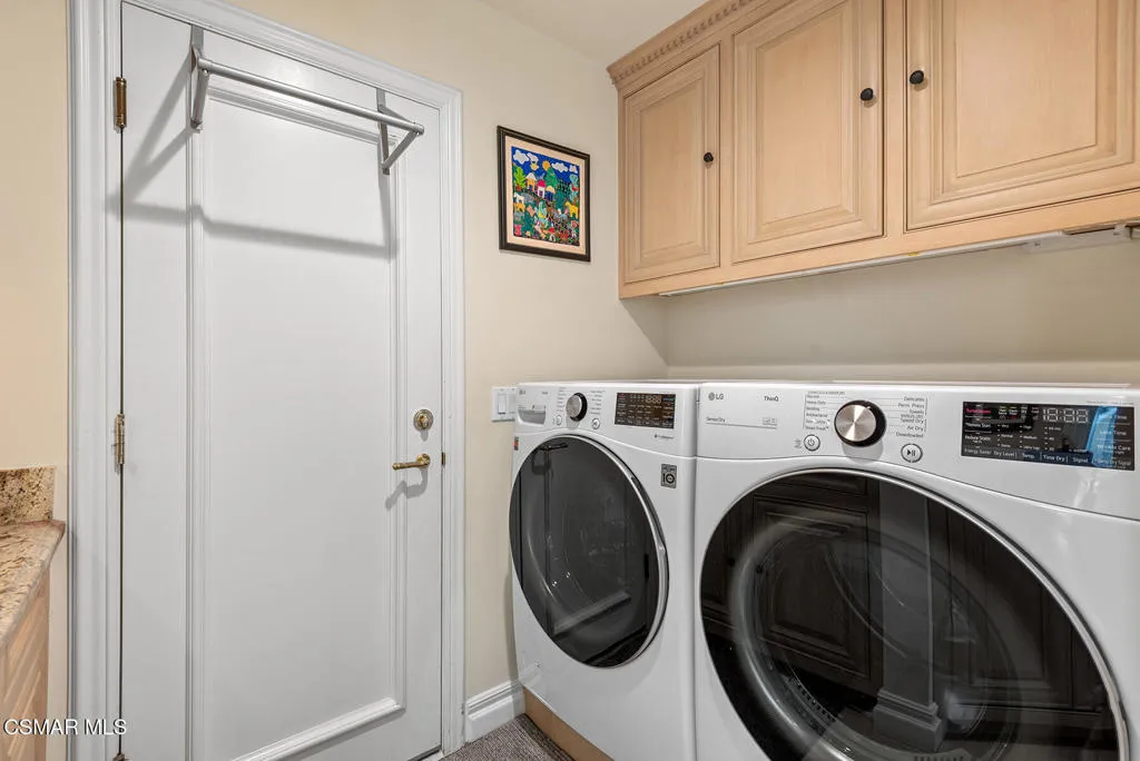 Westlake Village, California 91361, United States, 3 Bedrooms Bedrooms, ,4 BathroomsBathrooms,Residential,Active,112879