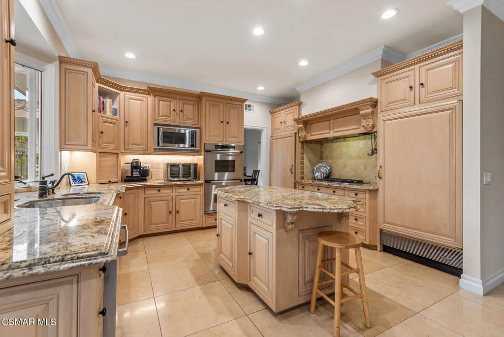 Westlake Village, California 91361, United States, 3 Bedrooms Bedrooms, ,4 BathroomsBathrooms,Residential,Active,112879