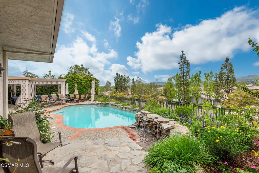 Westlake Village, California 91361, United States, 3 Bedrooms Bedrooms, ,4 BathroomsBathrooms,Residential,Active,112879