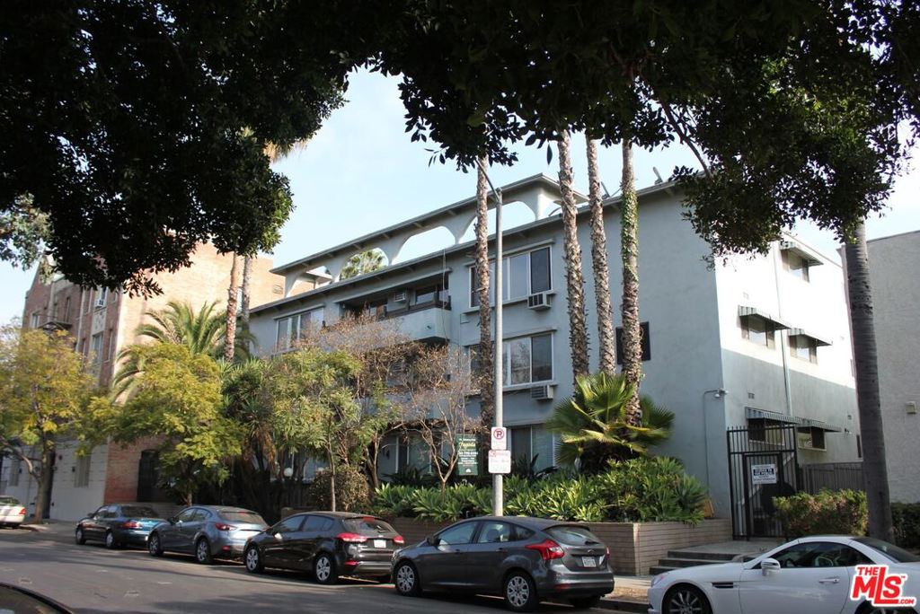 114 S Gramercy Place is a 33-unit apartment building in the Hancock Park neighborhood of Los Angeles, CA. Built in 1965, the three-story building is comprised of seven studios, seventeen one-bedroom, one-bathroom, and nine two-bedroom, two-bathroom units. The property features secure entry, a community pool, tanning deck, garage parking, and an on-site laundry facility for an investor to capitalize on additional income. Situated south of Beverly Boulevard and west of Western Avenue this location is in Hancock Park, Koreatown, and Hollywood. This location offers tenants a variety of nearby shopping, dining, retail, and entertainment that lines Western Avenue and the surrounding area. Additionally, the property is 0.8 miles from the Wilshire / Western Metro Station Purple Line and walking distance to multiple bus stops. The property is also conveniently located in proximity to the 101 Freeway providing easy access to other neighborhoods in Los Angeles.