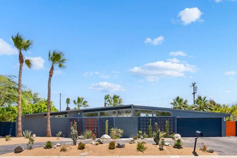 Photo of 2970 N Davis Way, Palm Springs, CA 92262 (MLS # 219149671PS)