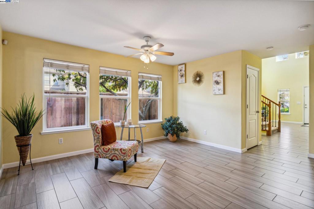 MOSS LANDING - Residential