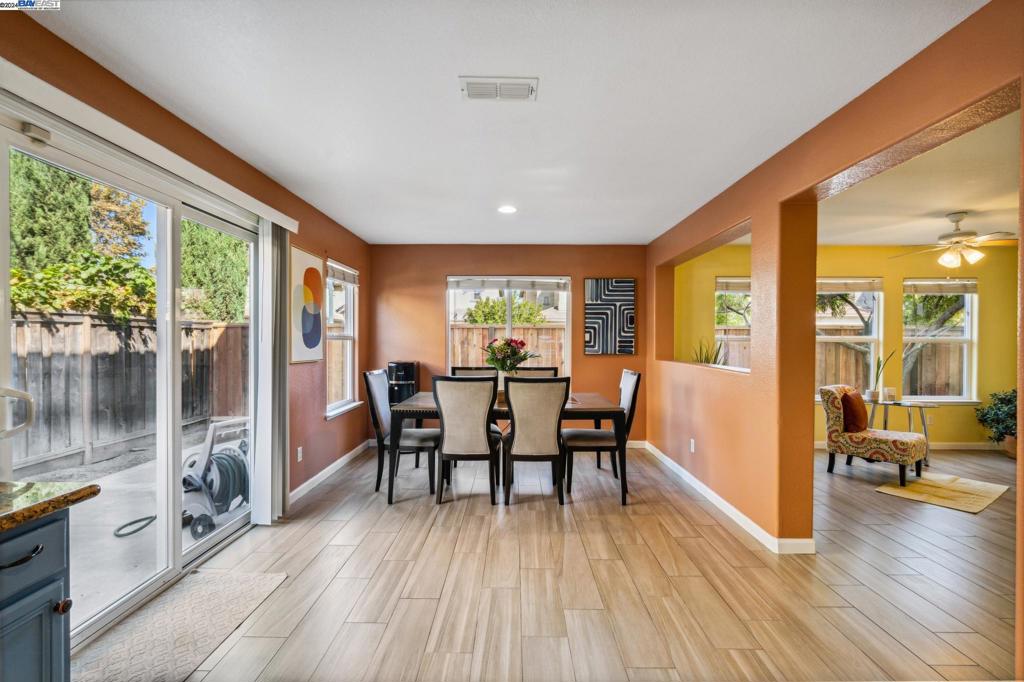 MOSS LANDING - Residential