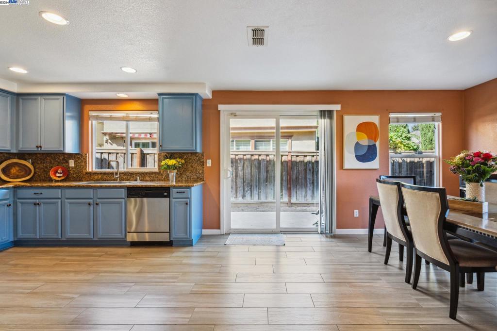 MOSS LANDING - Residential