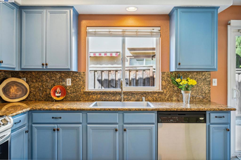 MOSS LANDING - Residential