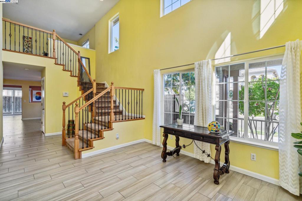 MOSS LANDING - Residential