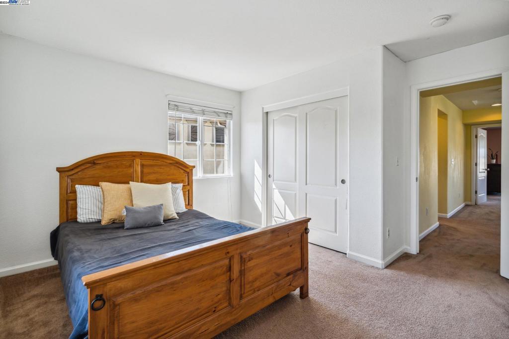 MOSS LANDING - Residential