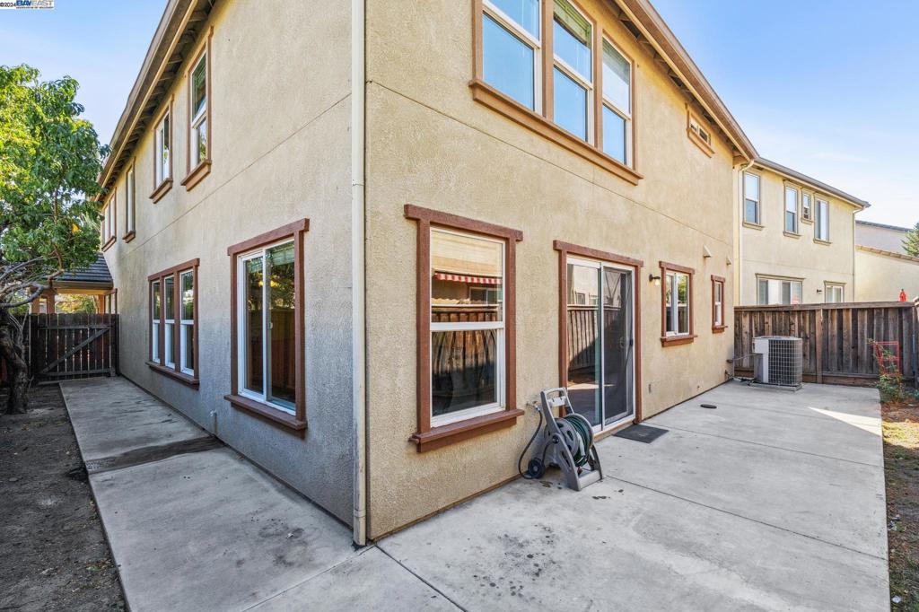 MOSS LANDING - Residential