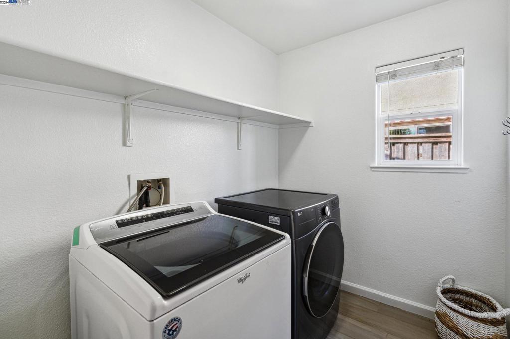 MOSS LANDING - Residential