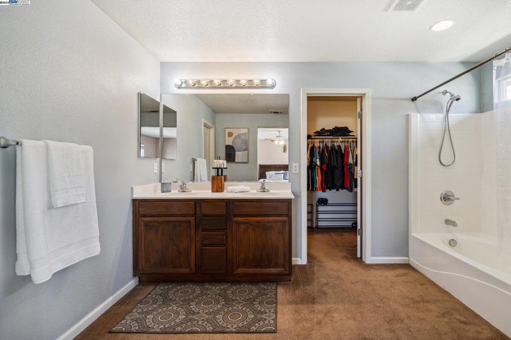 MOSS LANDING - Residential