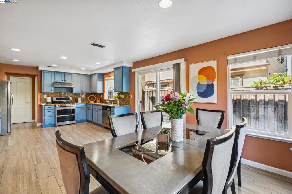 MOSS LANDING - Residential