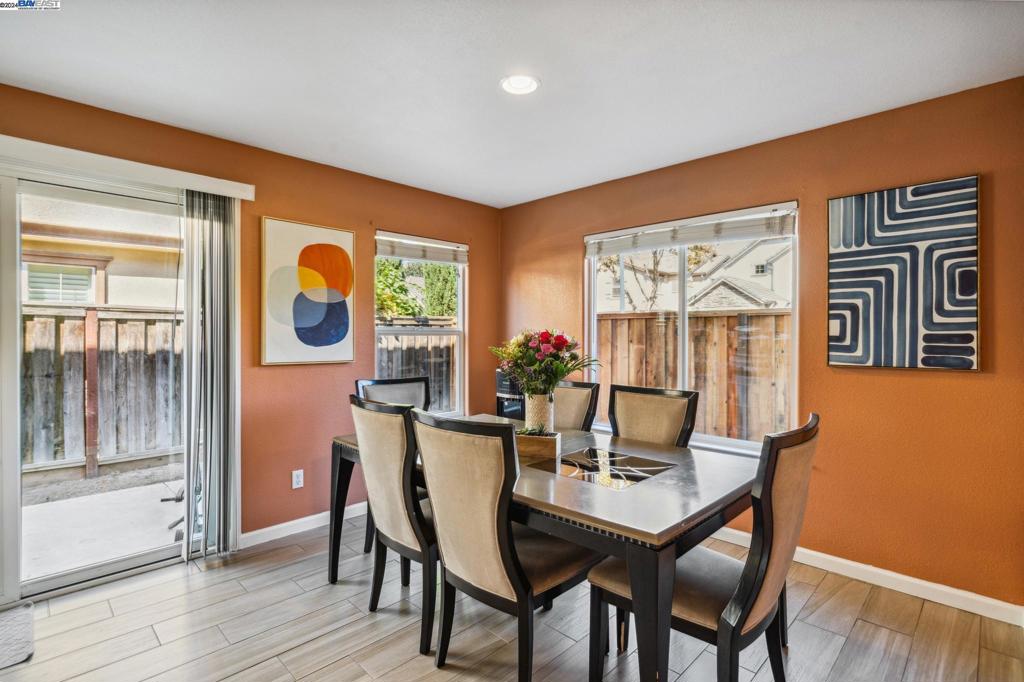 MOSS LANDING - Residential