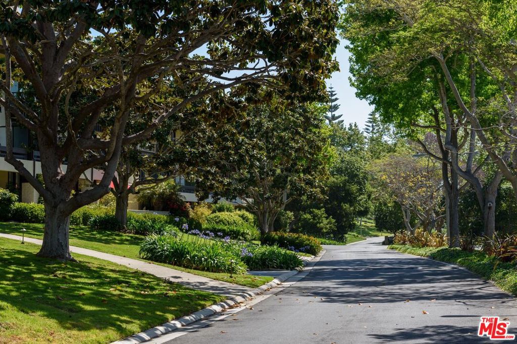 Bonnymede Shores HOA - Residential