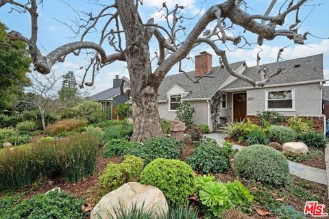 Photo of 3171 Barry Avenue, Los Angeles, CA 90066 (MLS # 24360483)