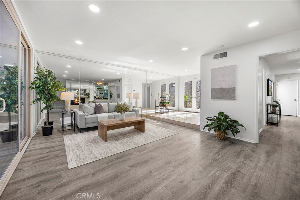 6515 E Circulo Dali