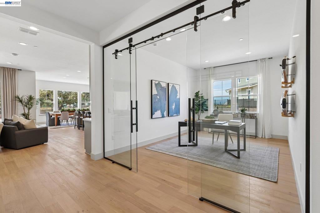 2690 Bay View Drive