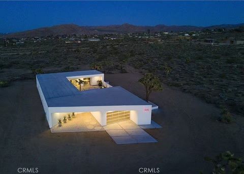 Photo of 7035 Sunny Vista Road, Joshua Tree, CA 92252 (MLS # OC26119820)