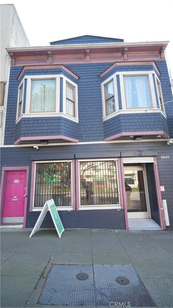 2843 Geary