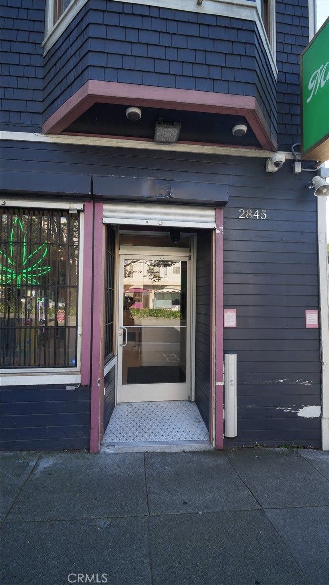 2843 Geary