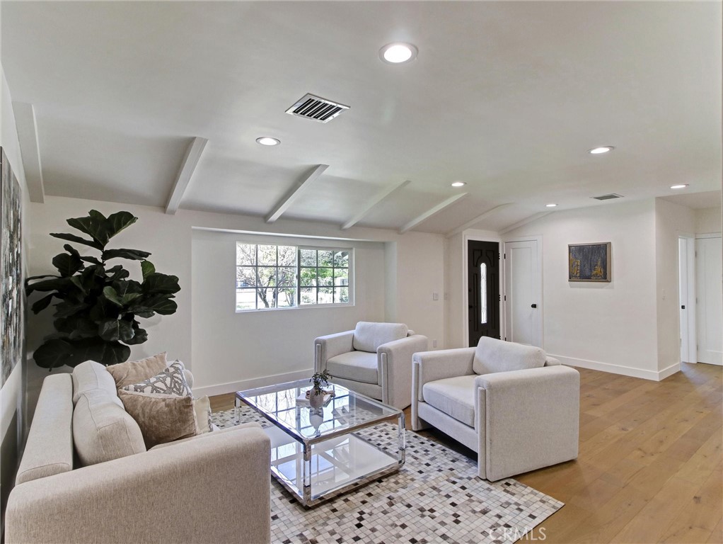 17349 Saticoy