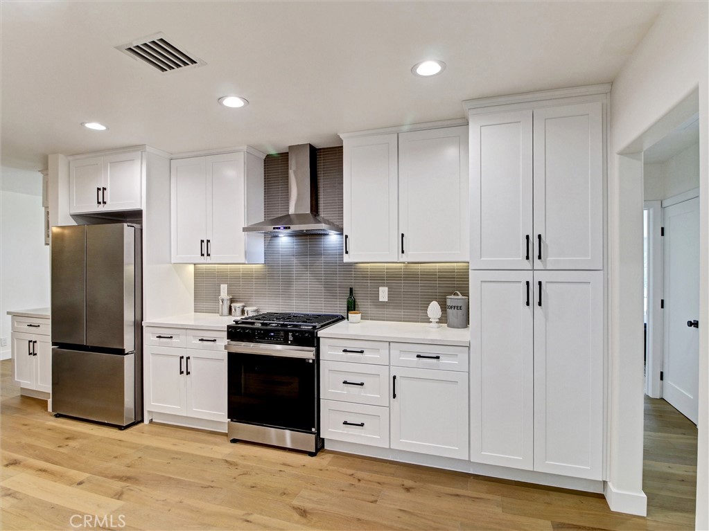 17349 Saticoy