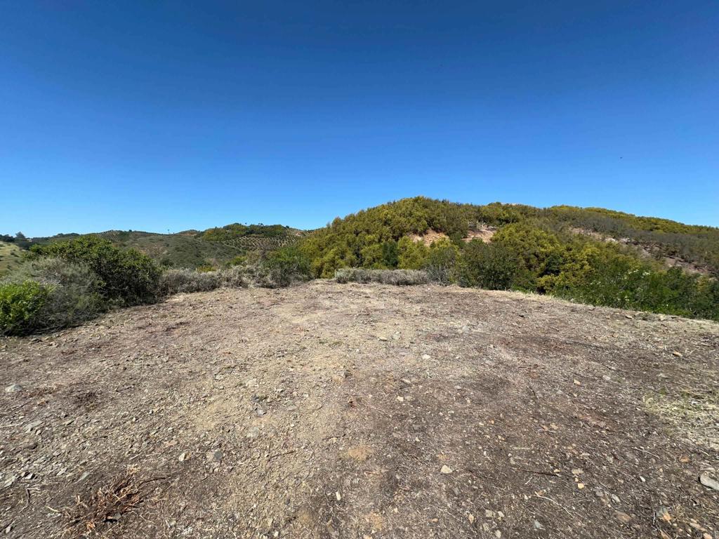 11 Calle Cresta Road