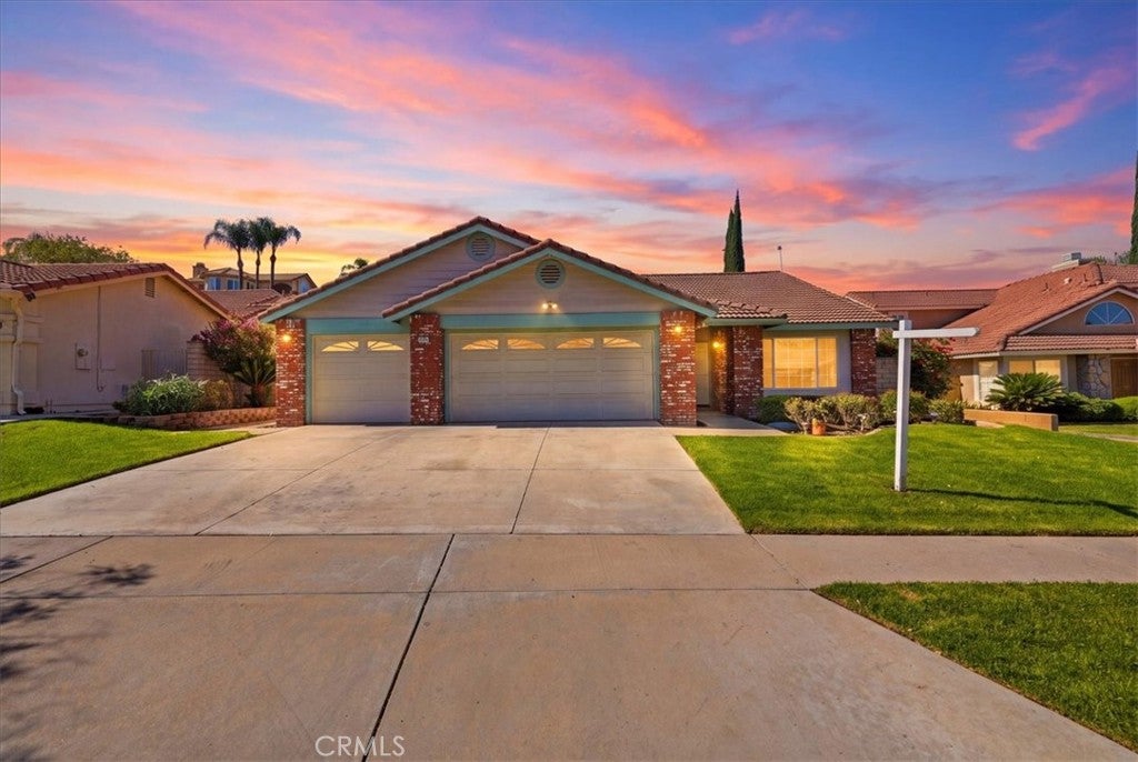 Photo of 790 Sugar Maple LN, Corona, CA 92881 (MLS # IG26205382)