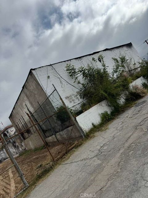 Photo of 2427 Lake, Altadena, CA 91001 (MLS # CV26069796)