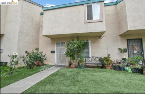 Photo of 141 E 15th ST ST, Pittsburg, CA 94565 (MLS # 41143751)