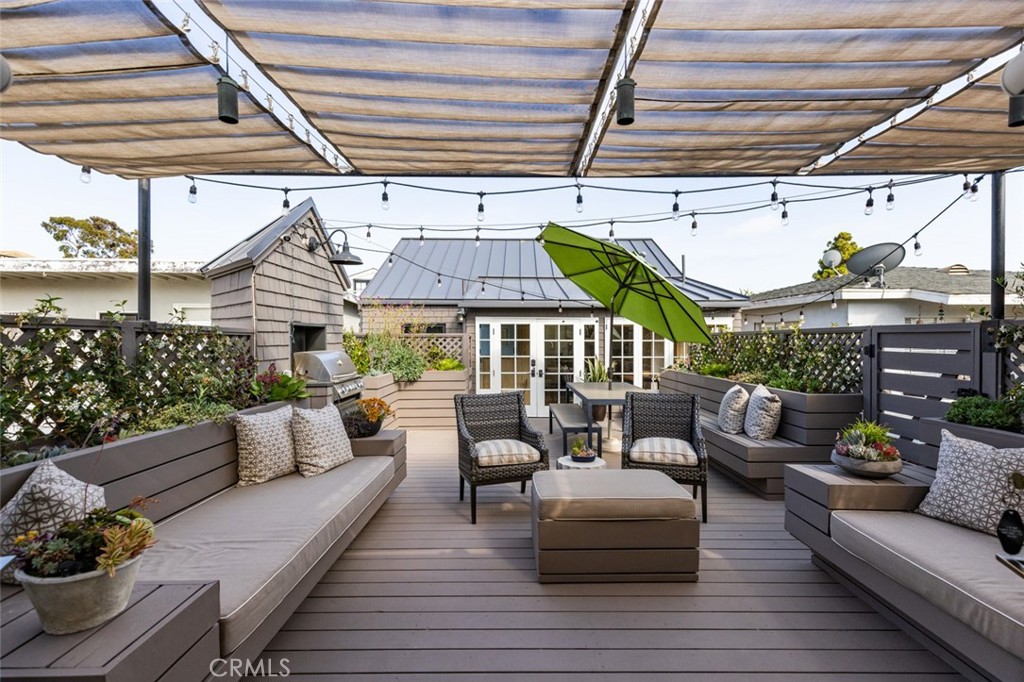 Corona del Mar South of PCH (CDMS) - Residential