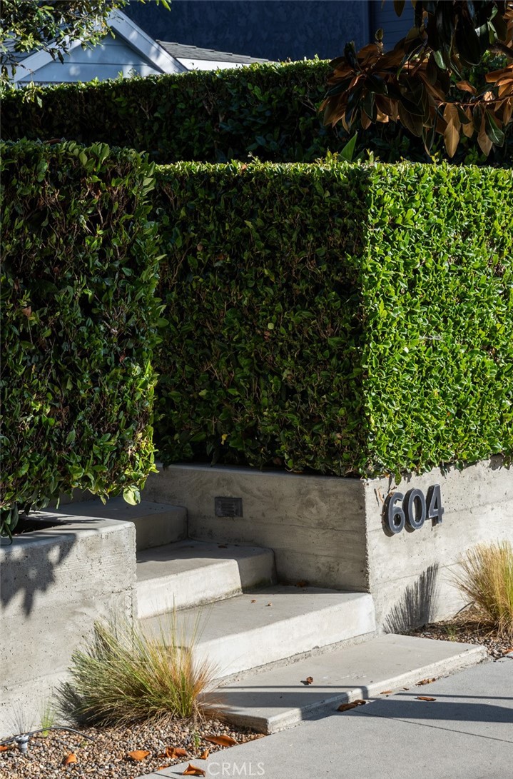 Corona del Mar South of PCH (CDMS) - Residential
