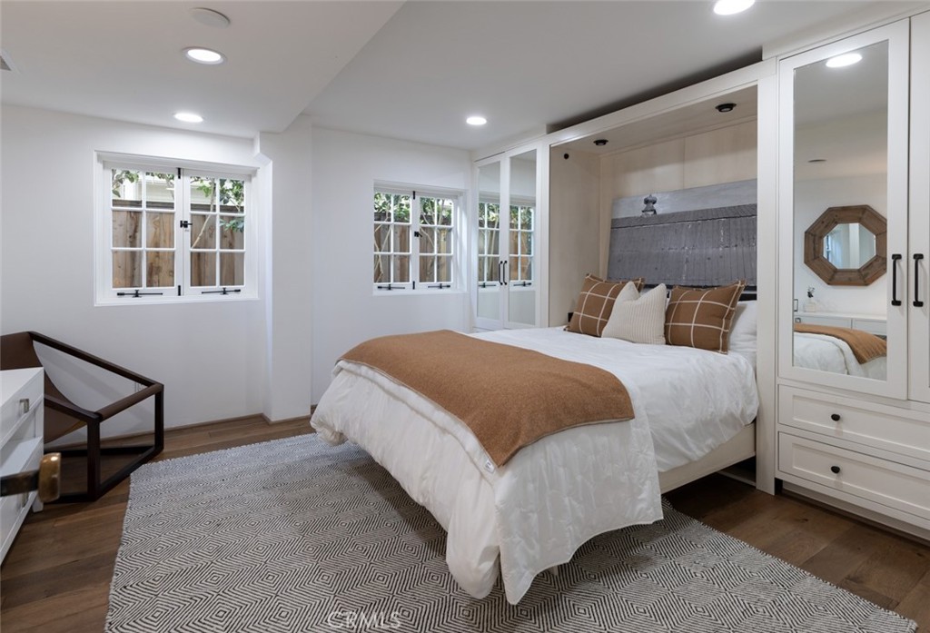 Corona del Mar South of PCH (CDMS) - Residential