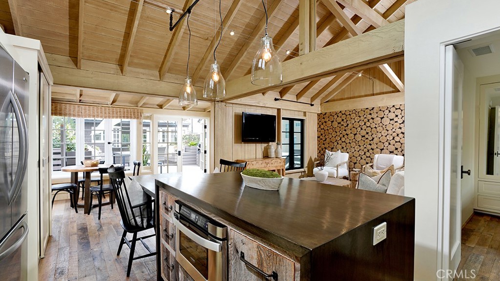 Corona del Mar South of PCH (CDMS) - Residential