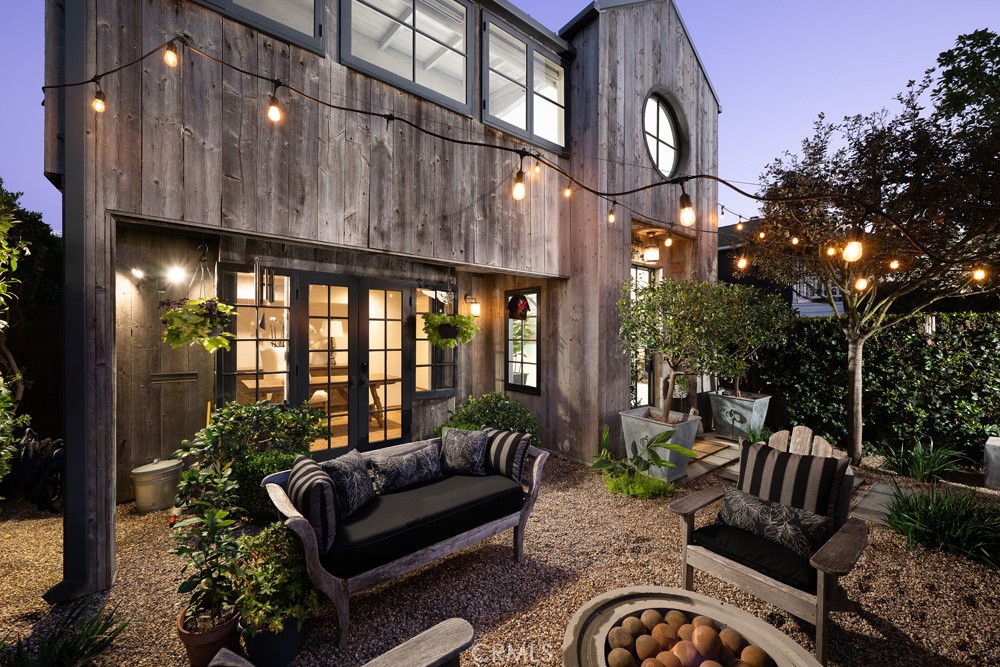 Corona del Mar South of PCH (CDMS) - Residential