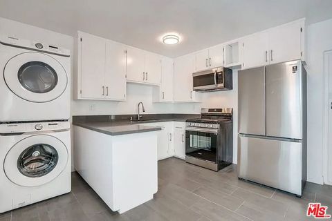 Photo of 869 Glenway Drive #3, Inglewood, CA 90302 (MLS # 25626509)