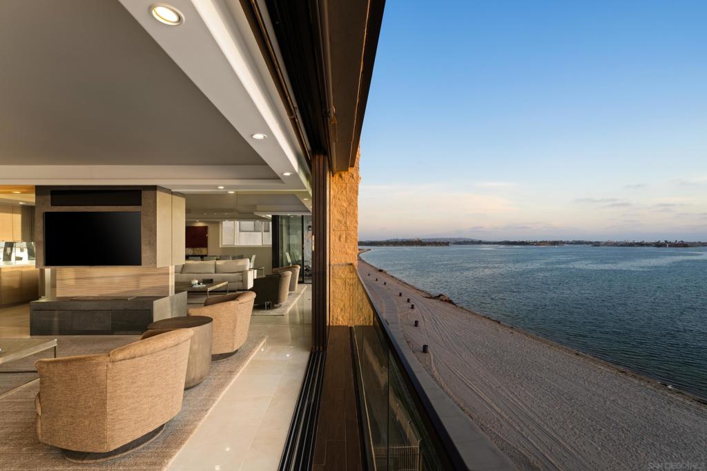 3860 Riviera Dr Unit 301