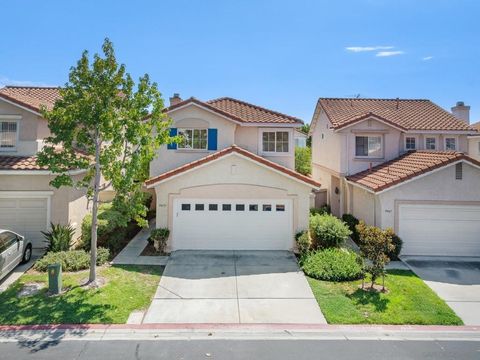 9471 Compass Point Dr S San Diego CA 92126