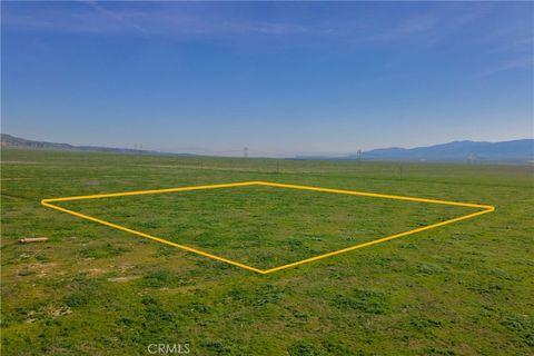 Tiny photo for 0 Bellflower Road, Santa Margarita, CA 93453 (MLS # NS26029507)