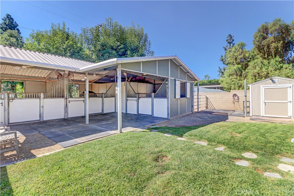 5335 Grandview Avenue