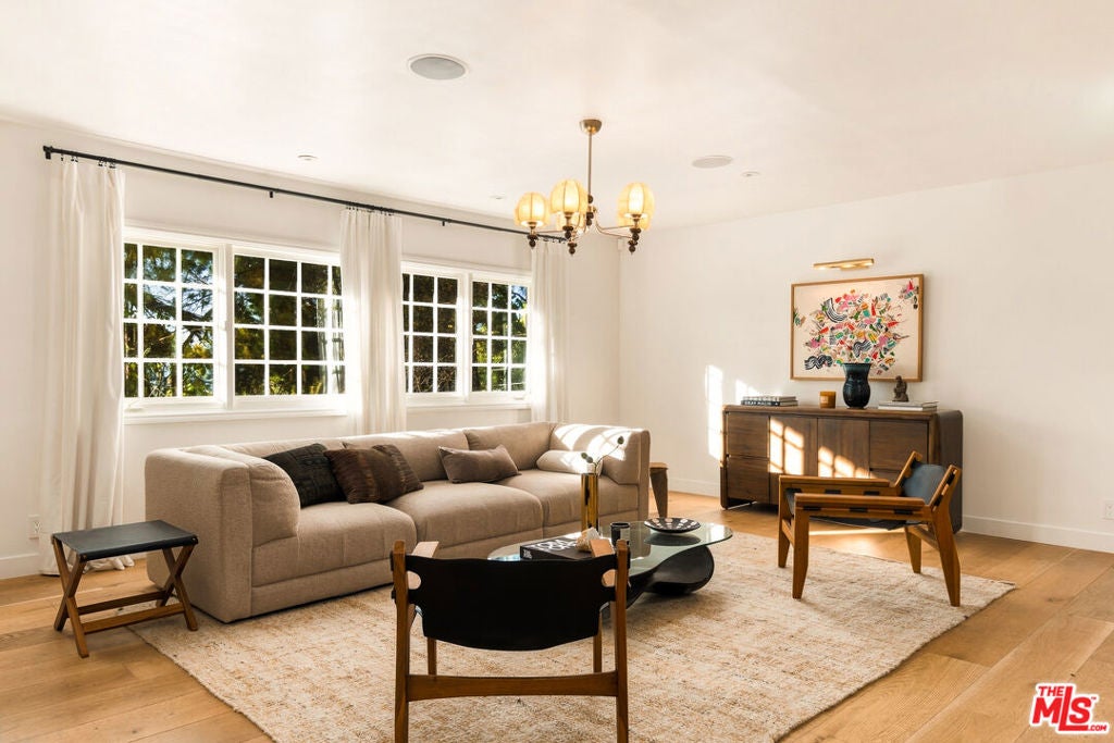 Photo of 16644 Calneva Drive, Encino, CA 91436 (MLS # 26986211)