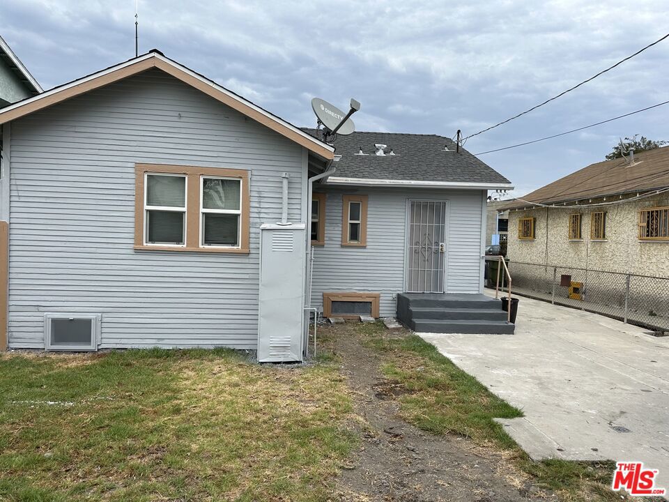 2418 Exposition Place