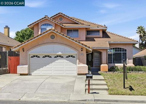 Photo of 6033 Lakeview Cir CIR, Fairfield, CA 94534 (MLS # 41133502)