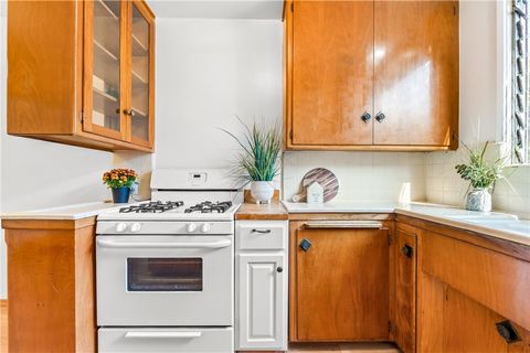 Tiny photo for 1739 E Appleton St #3, Long Beach, CA 90802 (MLS # OC25254724)